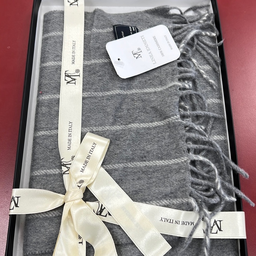 Beautiful Cashmere’s men scarf